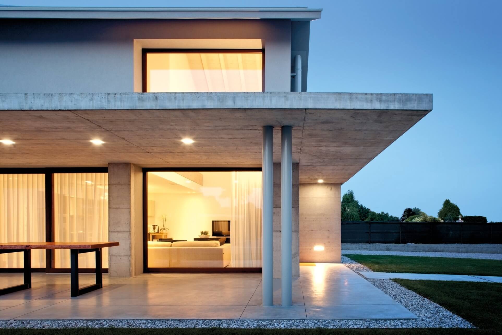 SIMES_Ghost